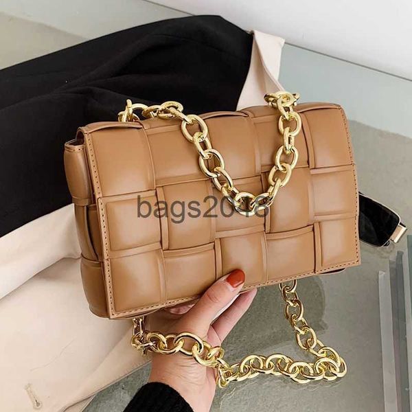 evening bags bottegs v designer mesh red thick chain woven bag womens 22ss autumn winter fashion pillow crossbody small square handbags
evening bags bottegs v designer mesh red thick chain woven bag womens 22ss autumn winter fashion pillow crossbody small square handbags