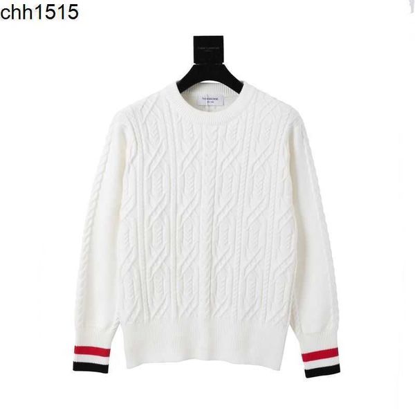 high edition burbrerys quality heavy industry stripe coarse twisted pattern knitted sweater, White;black
high edition burbrerys quality heavy industry stripe coarse twisted pattern knitted sweater, White;black