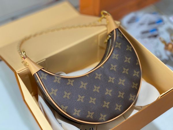 22ss women's shopping bag designer luxury classic brand fashion half moon bag celebrities party beautiful clutch 23cm with box
22ss women's shopping bag designer luxury classic brand fashion half moon bag celebrities party beautiful clutch 23cm with box