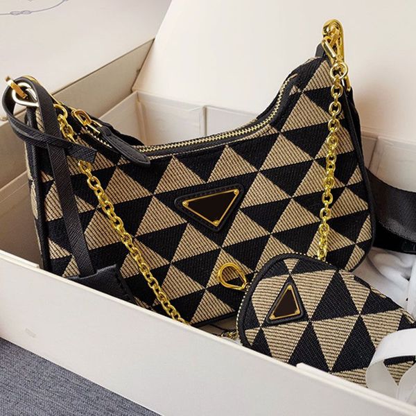 armpit shoulder bag nylon hobo axillary women handbags purse gold hardware fashion letters chain crossbody bags removable strap small tote c
armpit shoulder bag nylon hobo axillary women handbags purse gold hardware fashion letters chain crossbody bags removable strap small tote c