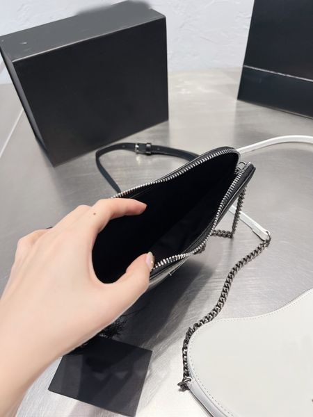 22ss classic brand women's evening bags luxury designer zipper geometric design letter sweet student girl heart shopping bag 21cm with
22ss classic brand women's evening bags luxury designer zipper geometric design letter sweet student girl heart shopping bag 21cm with
