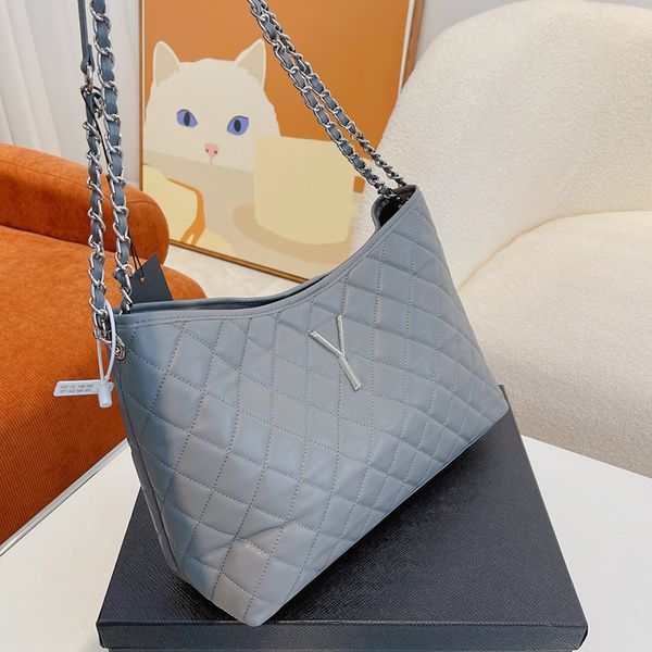 designer ladies handbag messenger bag style outdoor casual fashion shoulder suitable for all kinds of occasions 2022
designer ladies handbag messenger bag style outdoor casual fashion shoulder suitable for all kinds of occasions 2022