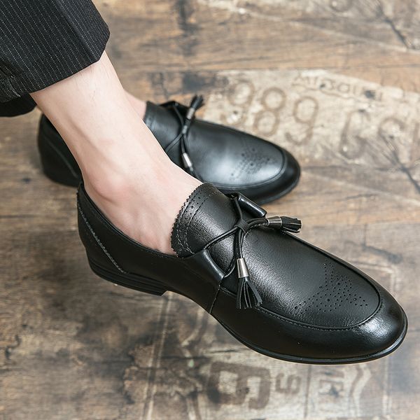 vintage old oxford shoes pointed toe punch carved fringe one stirrup men's fashion formal casual shoes multiple sizes38-47, Black
vintage old oxford shoes pointed toe punch carved fringe one stirrup men's fashion formal casual shoes multiple sizes38-47, Black