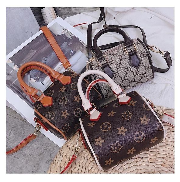 

fashion children printed boston handbag 2022 girls letter messenger bags kids pu leather circular one shoulder bags a9142, Black