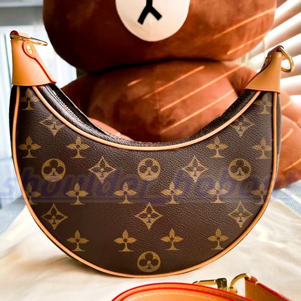 luxurys designers loop half moon m81098 shoulder bag leather wallet clutch latest handbag women's men two shoulder straps metal fitting
luxurys designers loop half moon m81098 shoulder bag leather wallet clutch latest handbag women's men two shoulder straps metal fitting