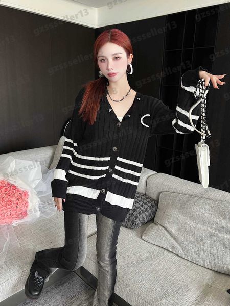 cardigan womens sweater letter logo print knitting sweaters wool pullover v-neck button cardigans sweater designer women clothing 0912, White;black
cardigan womens sweater letter logo print knitting sweaters wool pullover v-neck button cardigans sweater designer women clothing 0912, White;black