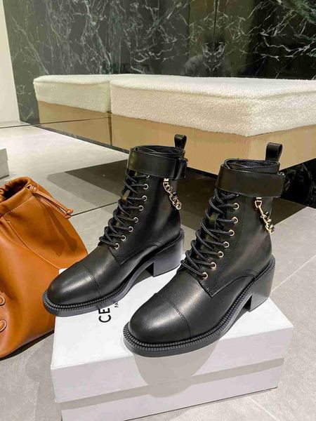 luxury new womens boots ankle autumn winter martin knight lace up chain square heel with brand logo, Black 
luxury new womens boots ankle autumn winter martin knight lace up chain square heel with brand logo, Black