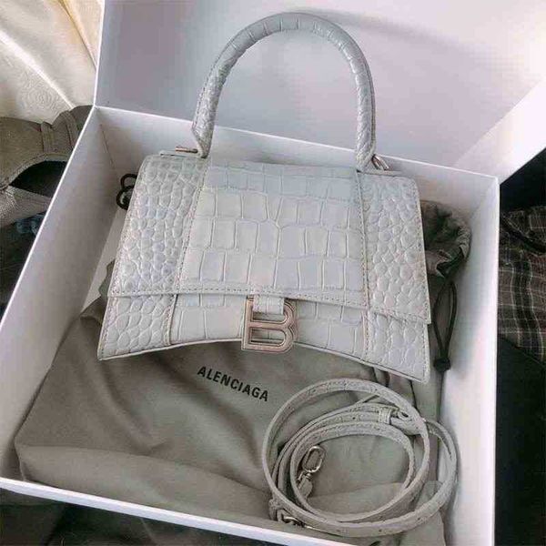 designer balencaigass trendy bags women's bag leather spring summer fashion versatile home crocodile hourglass bar diagonal
designer balencaigass trendy bags women's bag leather spring summer fashion versatile home crocodile hourglass bar diagonal