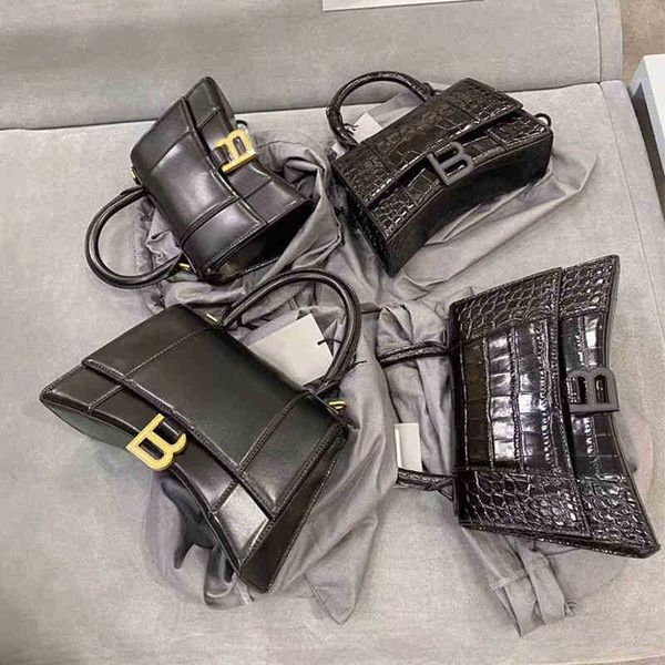 designer balencaigass trendy bags bag women family 2022 versatile hourglass leather women's light brand single shoulder messeng
designer balencaigass trendy bags bag women family 2022 versatile hourglass leather women's light brand single shoulder messeng