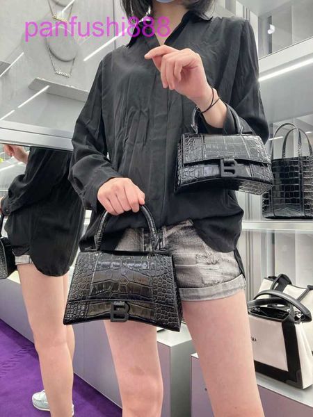 hourglass bag designer balencigas shoulder bags for women's online shop high definition b family crocodile pat
hourglass bag designer balencigas shoulder bags for women's online shop high definition b family crocodile pat