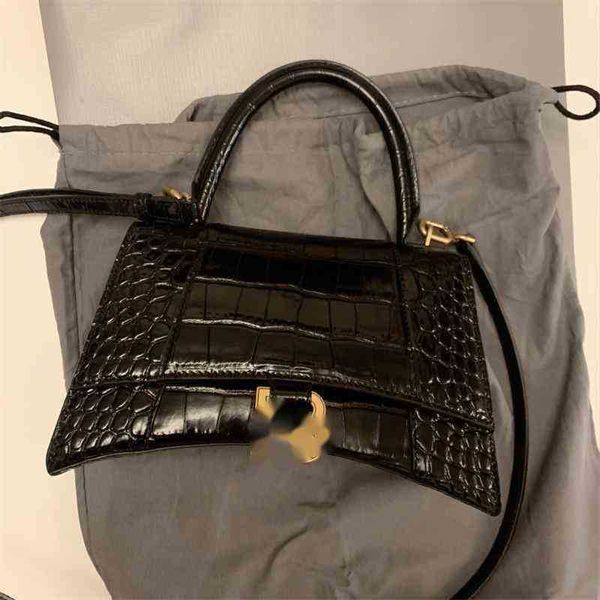 designer bag balenciga handags women luxurys paris handags hourglass high edition home leather women's crocodile pattern hand one shoul
designer bag balenciga handags women luxurys paris handags hourglass high edition home leather women's crocodile pattern hand one shoul