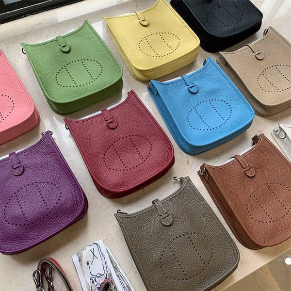 herme evelyn end leather womens bag mini hollowed out bag head layer cow portable one shoulder messenger 8w43
herme evelyn end leather womens bag mini hollowed out bag head layer cow portable one shoulder messenger 8w43