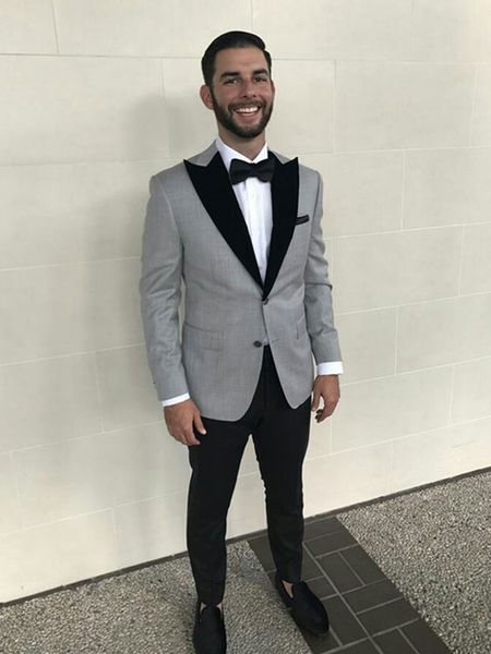 handsome two buttons groomsmen peak lapel groom tuxedos man's suits wedding/prom/dinner man blazer jacket pants tie k792, Black;gray
handsome two buttons groomsmen peak lapel groom tuxedos man's suits wedding/prom/dinner man blazer jacket pants tie k792, Black;gray