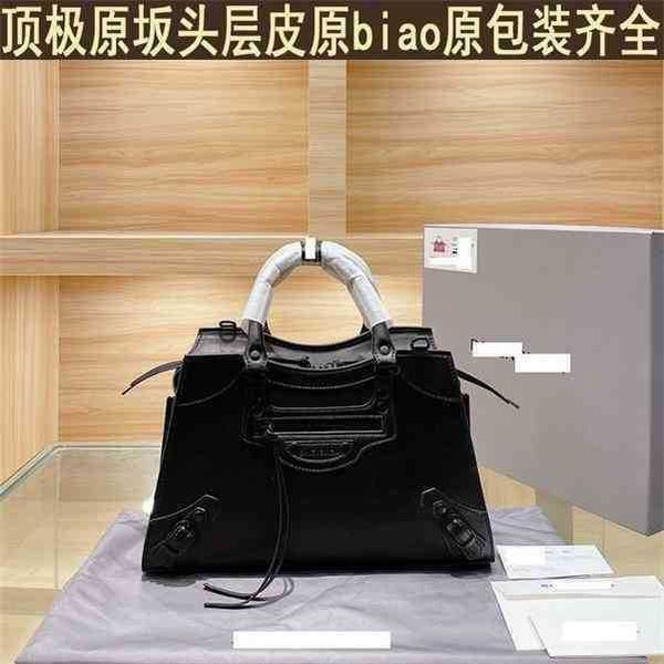 italy handbag balenciga designer large capacity hand foreign style advanced sense crocodiless pattern women's real leather tote bag tou
italy handbag balenciga designer large capacity hand foreign style advanced sense crocodiless pattern women's real leather tote bag tou