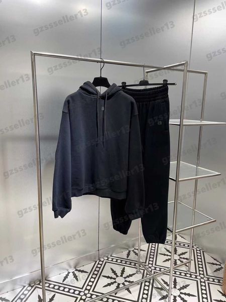 women two piece pants wang tracksuit classic hooded set letter logo pullover hoodie and elastic waist casual pants two-piece sets designer w, White
women two piece pants wang tracksuit classic hooded set letter logo pullover hoodie and elastic waist casual pants two-piece sets designer w, White