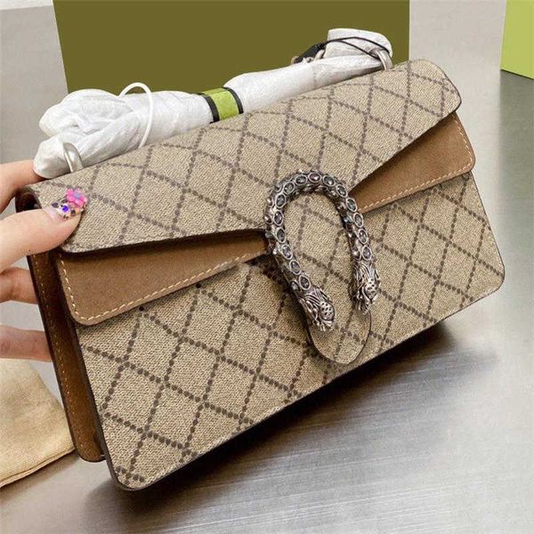 women's designer handbag fashion shoulder chain bag clutch flap totes bags wallet check velour thread purse solid hasp square stripes w
women's designer handbag fashion shoulder chain bag clutch flap totes bags wallet check velour thread purse solid hasp square stripes w