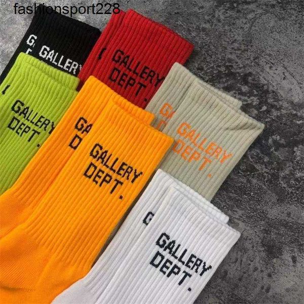 designer socks galery dept vujade autumn winter graffiti letters solid color lovers fashion socks medium tube sock, White;pink
designer socks galery dept vujade autumn winter graffiti letters solid color lovers fashion socks medium tube sock, White;pink