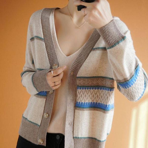 women's knits tees spring autumn warm comfortable vneck cashmere wool cardigan woman fresh colorblock short jacket loose cardigan knit, White
women's knits tees spring autumn warm comfortable vneck cashmere wool cardigan woman fresh colorblock short jacket loose cardigan knit, White
