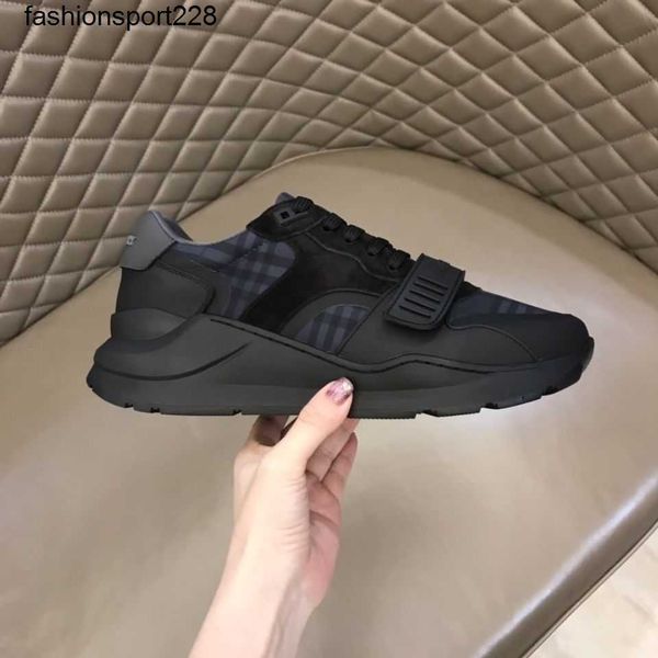designer sneakers berry board shoes fashion brand men blocking thick soled shoes fashion trend sports small white shoe, Black
designer sneakers berry board shoes fashion brand men blocking thick soled shoes fashion trend sports small white shoe, Black