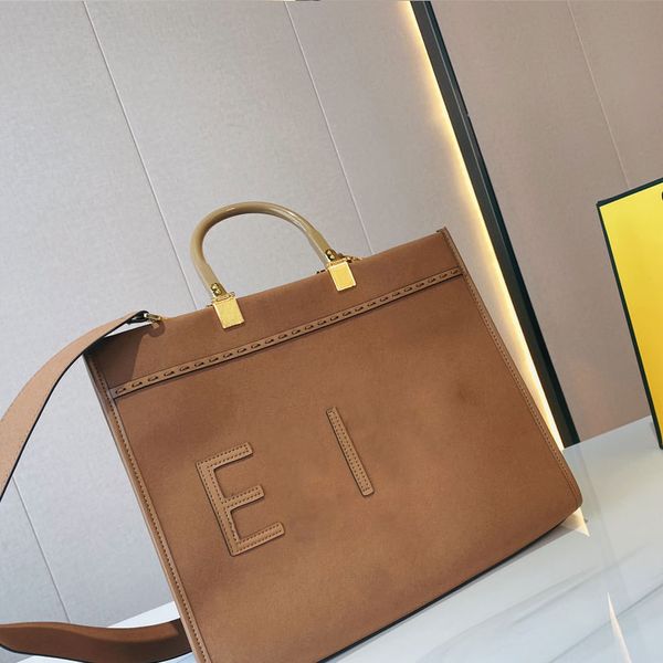 luxury designer bags ladies handbags retro shoulder bags stitching leather letters large capacity tote gold hardware accessories anniversary, Red;black
luxury designer bags ladies handbags retro shoulder bags stitching leather letters large capacity tote gold hardware accessories anniversary, Red;black