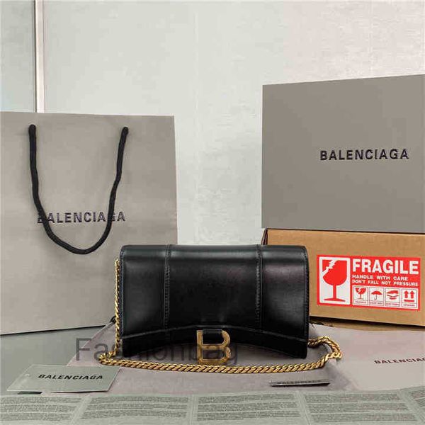 balencaigass bags purses bag 2022 hourglass designers handbag paris chain tofu cowhide crocodile pattern single shoulder messenger
balencaigass bags purses bag 2022 hourglass designers handbag paris chain tofu cowhide crocodile pattern single shoulder messenger