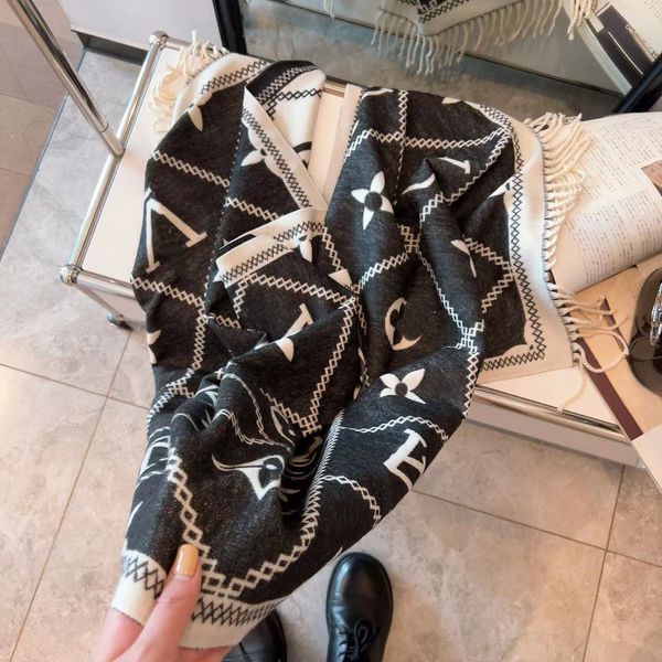 scarves designer scarf luxury letter winter scarf mans womens cashmere scarves very soft warm simple fashion nice gift, Blue;gray
scarves designer scarf luxury letter winter scarf mans womens cashmere scarves very soft warm simple fashion nice gift, Blue;gray