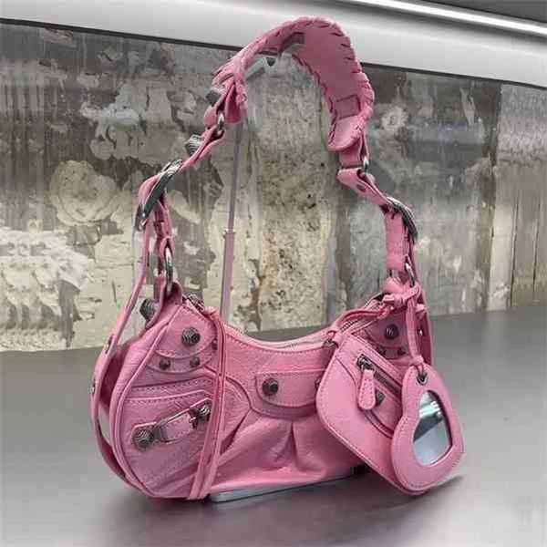 handbag balenciga italy designer in tide three one rivet locomotive le cagole crescent moon oil wax skin underarm bag female diagonal span w
handbag balenciga italy designer in tide three one rivet locomotive le cagole crescent moon oil wax skin underarm bag female diagonal span w