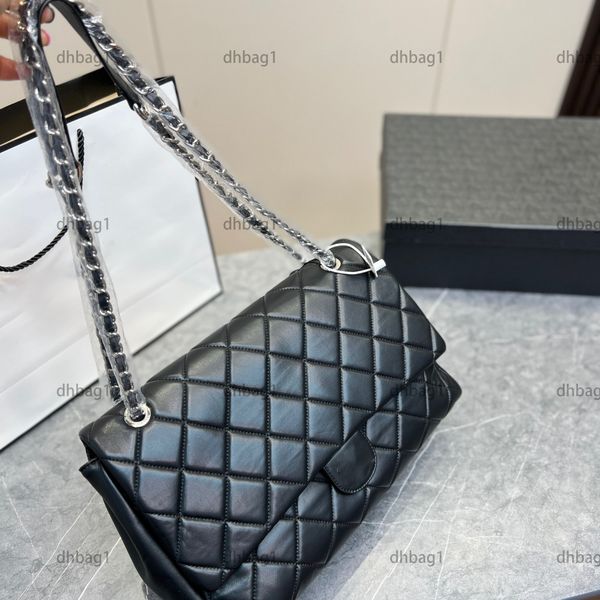 women designer large capacity chain pack handbags airport tannin real leather chain luxury atmosphere stylish original hardware one-shoulder
women designer large capacity chain pack handbags airport tannin real leather chain luxury atmosphere stylish original hardware one-shoulder