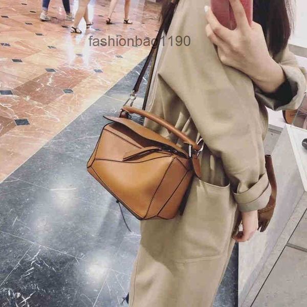 2023 designer handbags bag bags genuine loews leather women's bag star same geometric mini minority splicing portable single shoulder
2023 designer handbags bag bags genuine loews leather women's bag star same geometric mini minority splicing portable single shoulder