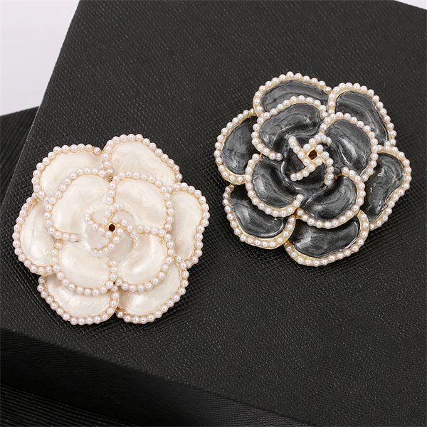 fashionable camellia pearl pins brooches scarf button alloy oil dripping classic chest blossom women's anti gloss pin ac251, Gray
fashionable camellia pearl pins brooches scarf button alloy oil dripping classic chest blossom women's anti gloss pin ac251, Gray