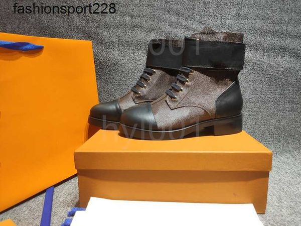 woman ankle boots designers patent leather rubber metal button women high lace-up designer boots cowskin womens casual shoes, Black
woman ankle boots designers patent leather rubber metal button women high lace-up designer boots cowskin womens casual shoes, Black