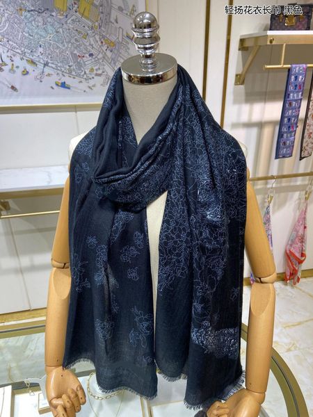 silk scarf 4 colors square scarfs for womens mens luxurys pashmina quality silks cotton blend women fashion designers scarves with box size2, Blue;gray
silk scarf 4 colors square scarfs for womens mens luxurys pashmina quality silks cotton blend women fashion designers scarves with box size2, Blue;gray