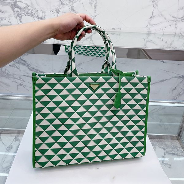 leisure shopping the tote bag for women fashion canvas designer handbags luxury totes shoulder bag high capacity crossbody purse 40cm
leisure shopping the tote bag for women fashion canvas designer handbags luxury totes shoulder bag high capacity crossbody purse 40cm