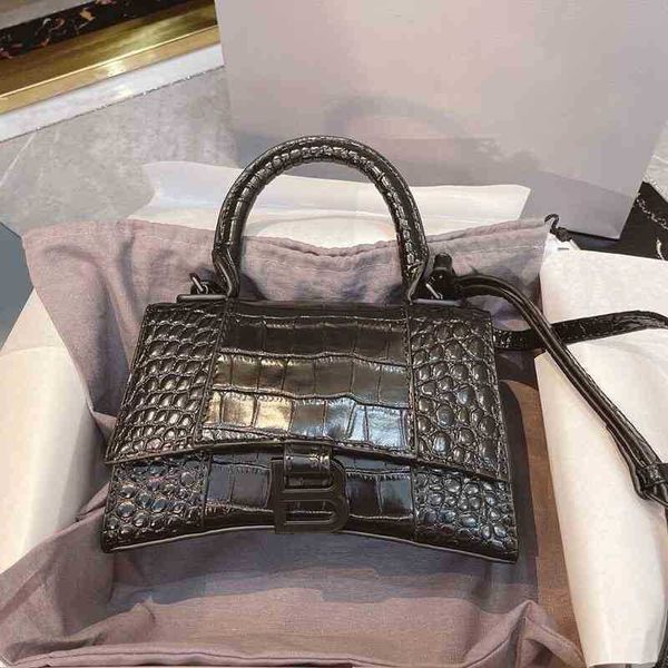 premium balenciga bag handbags 2022 designer leather b home high version crocodile hourglass handbag single shoulder diagonal
premium balenciga bag handbags 2022 designer leather b home high version crocodile hourglass handbag single shoulder diagonal