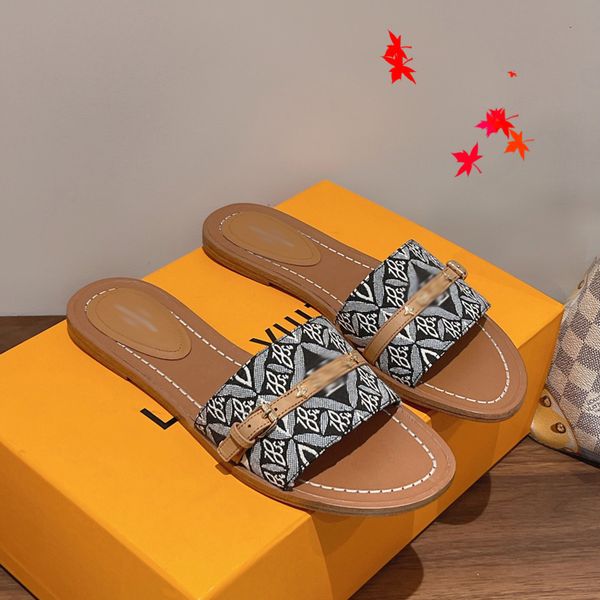 2023 designers italy women slippers lady flat flip flops summer outdoor beach leather slide sandals classical slipper -m027, Black
2023 designers italy women slippers lady flat flip flops summer outdoor beach leather slide sandals classical slipper -m027, Black