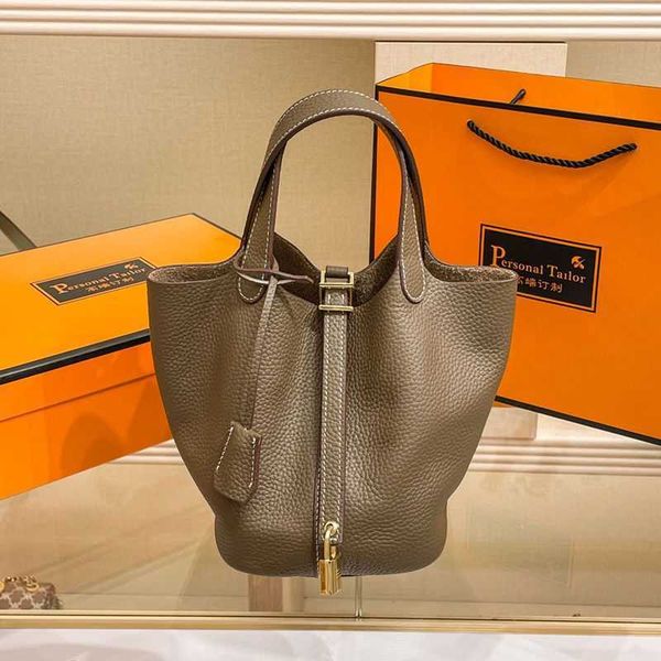designer herme bag women's large fashion classic new 2022 korean mother cab e basket leather portable bu et bride wedding graffiti
designer herme bag women's large fashion classic new 2022 korean mother cab e basket leather portable bu et bride wedding graffiti