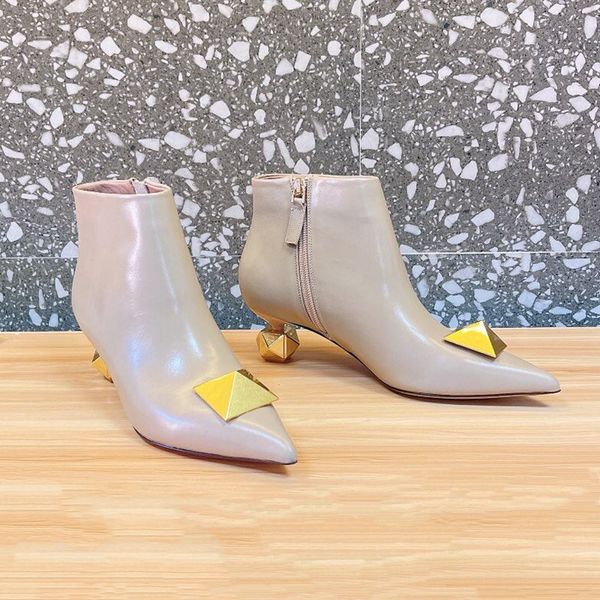 casual shoes luxury design women ankle boots fashion big rivets genuine leather pointed toe short boot runway outfit high heels party dress, Black
casual shoes luxury design women ankle boots fashion big rivets genuine leather pointed toe short boot runway outfit high heels party dress, Black