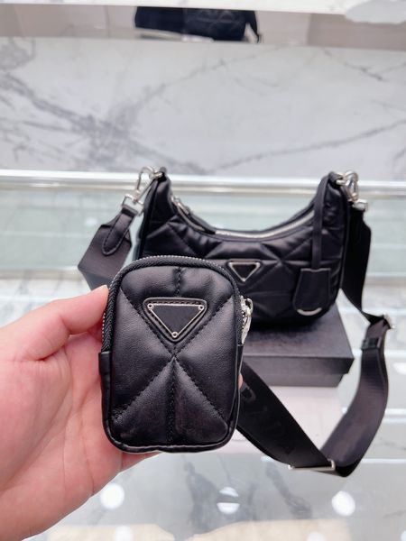 22ss luxury brand women's evening bag with a change folder classic design star celebrity party clutch size 22cm with box fashion 
22ss luxury brand women's evening bag with a change folder classic design star celebrity party clutch size 22cm with box fashion