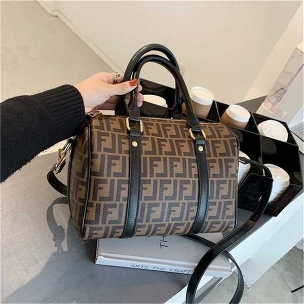 60% off 2023 designer bag trendy handbags autumn and versatile printed diagonal leisure simple classic
60% off 2023 designer bag trendy handbags autumn and versatile printed diagonal leisure simple classic