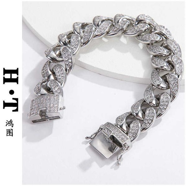 pendant necklaces link chain ht7-8 inch cuban bracelet copper micro inlaid zircon buckle switch 2-row hipaccessory male, Silver
pendant necklaces link chain ht7-8 inch cuban bracelet copper micro inlaid zircon buckle switch 2-row hipaccessory male, Silver