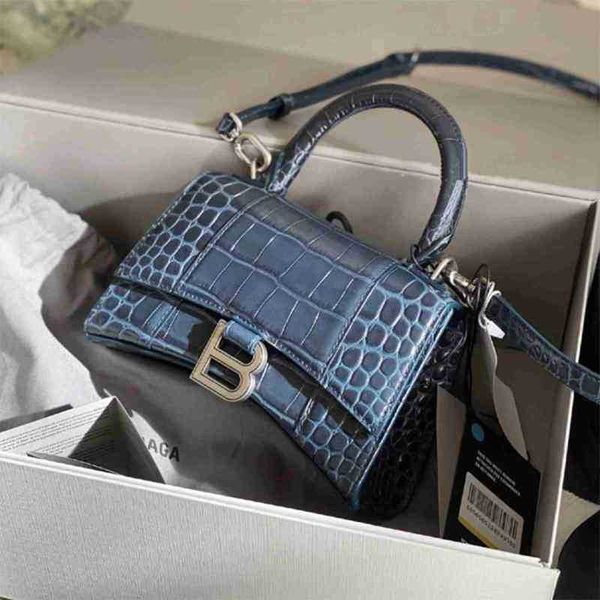 balencaigass handbag designer 2022 new chain bag b home hourglasss high version leather women's crocodile single shoulder messenger
balencaigass handbag designer 2022 new chain bag b home hourglasss high version leather women's crocodile single shoulder messenger