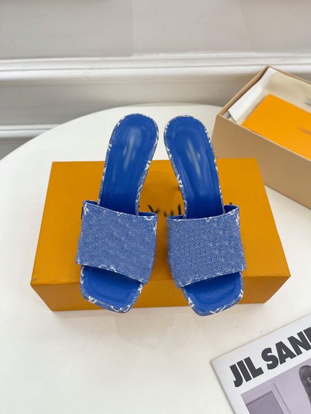 womens slipper laser summer sandals beach slides popular slippers ladies sandali bathroom candy color jelly shoes classic fluorescence print, Black
womens slipper laser summer sandals beach slides popular slippers ladies sandali bathroom candy color jelly shoes classic fluorescence print, Black