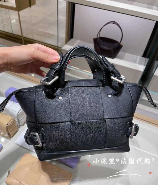 designer luxury women bag bottegas handbag fashion inclined shoulder womens bags versatile purses totes large capacity saddle venetas wallet
designer luxury women bag bottegas handbag fashion inclined shoulder womens bags versatile purses totes large capacity saddle venetas wallet