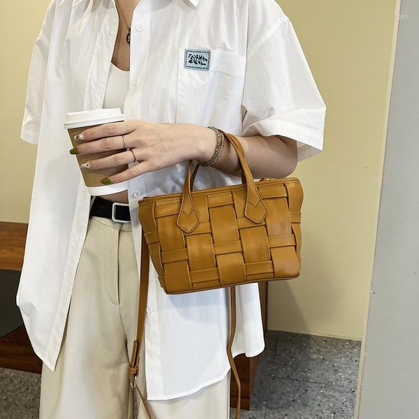 evening bags shoulder crossbody for women summer pu leather weave tote luxury designer female purses and handbags
evening bags shoulder crossbody for women summer pu leather weave tote luxury designer female purses and handbags