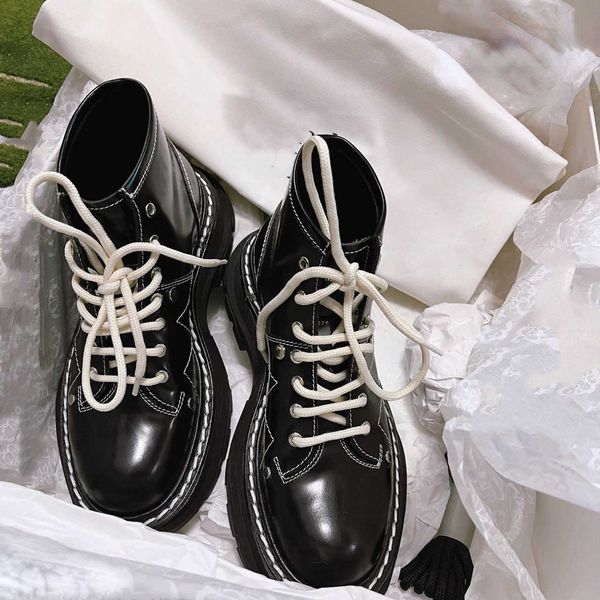 casual shoes martin boots women's 2022 autumn and winter new naza with the same lace up thick soled high british style motorcycle boots, Black
casual shoes martin boots women's 2022 autumn and winter new naza with the same lace up thick soled high british style motorcycle boots, Black