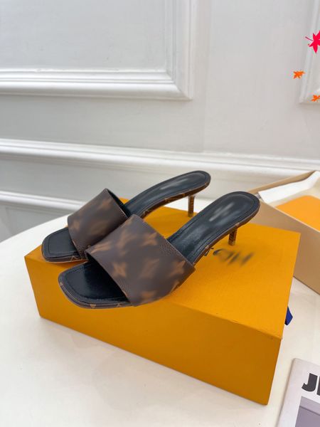 womens slipper laser summer sandals beach slides popular slippers ladies sandali bathroom candy color jelly shoes classic fluorescence print, Black
womens slipper laser summer sandals beach slides popular slippers ladies sandali bathroom candy color jelly shoes classic fluorescence print, Black
