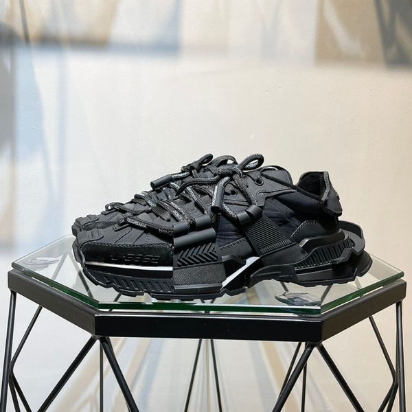 men womens luxury boots designer shoes sneakers in camouflage mesh fabric rubber stud triple black white beige trainers jogging walking mlmk 
men womens luxury boots designer shoes sneakers in camouflage mesh fabric rubber stud triple black white beige trainers jogging walking mlmk