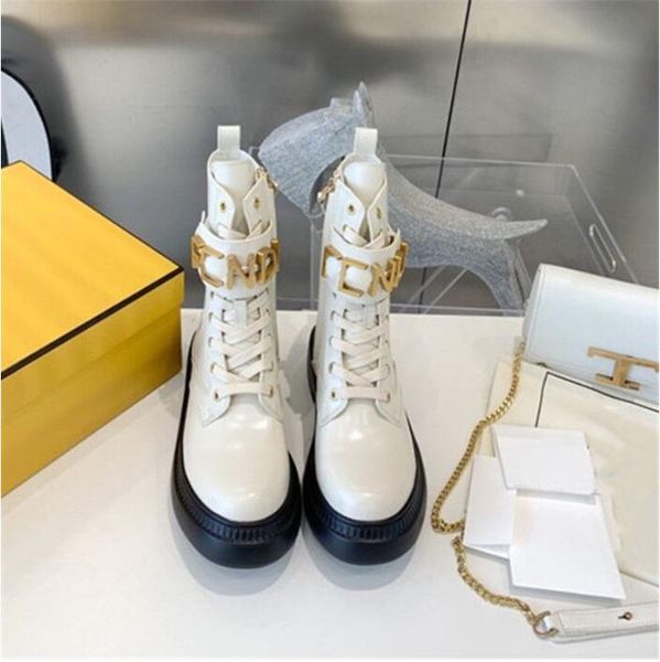 walking show martin boot cowhide with metal ornaments fashion avant-garde motorcycle boots size 35-40, Black
walking show martin boot cowhide with metal ornaments fashion avant-garde motorcycle boots size 35-40, Black