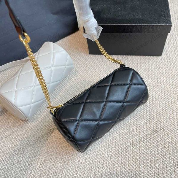 5a mirror quality designer leather bags chain shoulder wallet fashion wild handbag for women classic famous brand shopping purses 220209
5a mirror quality designer leather bags chain shoulder wallet fashion wild handbag for women classic famous brand shopping purses 220209