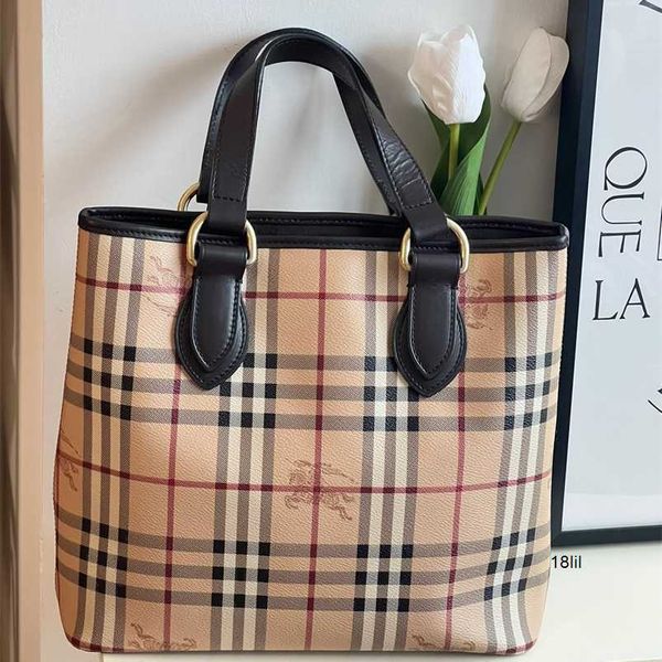 burbrerys crossbody handbags bags burbrery luxuries designers women bag purses totes designer woman handbag shoulder wallets qkpf 
burbrerys crossbody handbags bags burbrery luxuries designers women bag purses totes designer woman handbag shoulder wallets qkpf